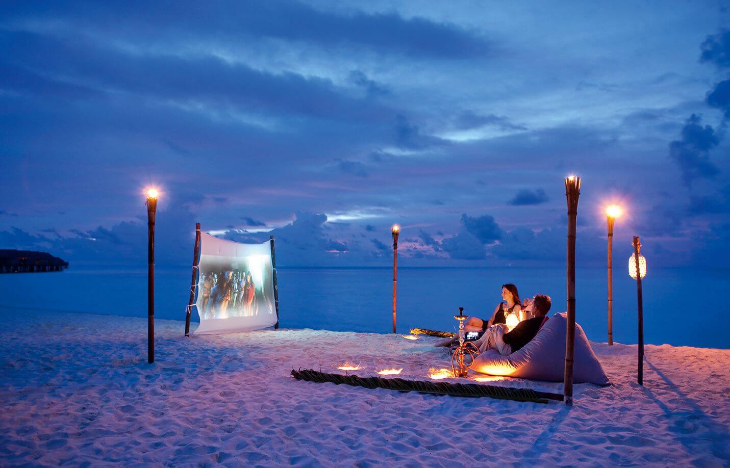 outdoor beach movie
