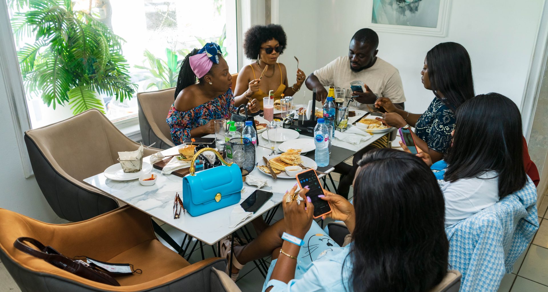  10 Unspoken Rules For Eating Out In Lagos 2022